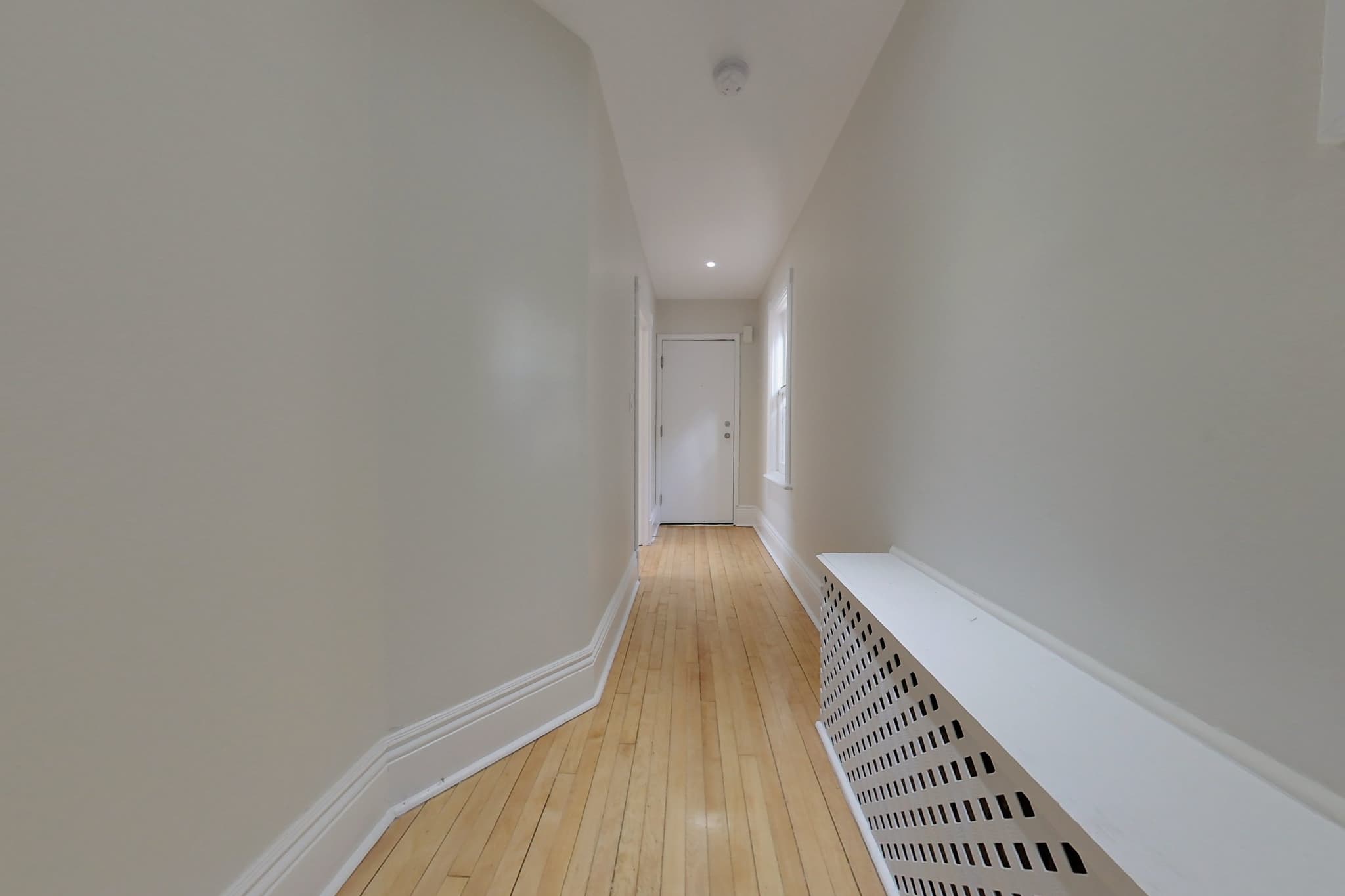 200 Queen Street, photo 3 of 15