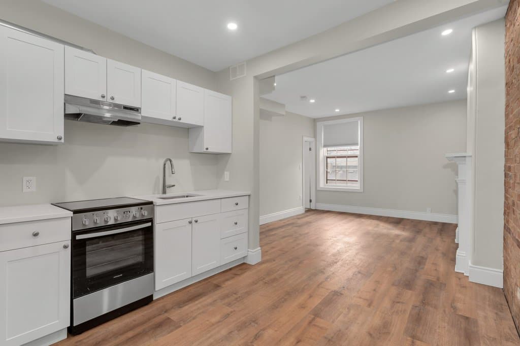 196 Queen Street, photo 5 of 13