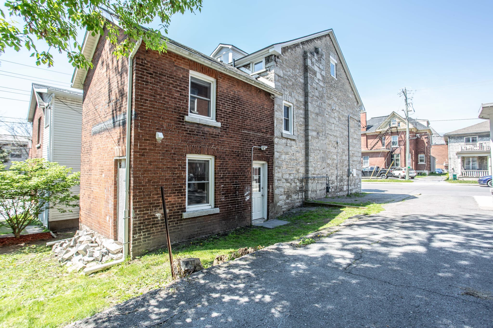 205 Sydenham Street, photo 5 of 15