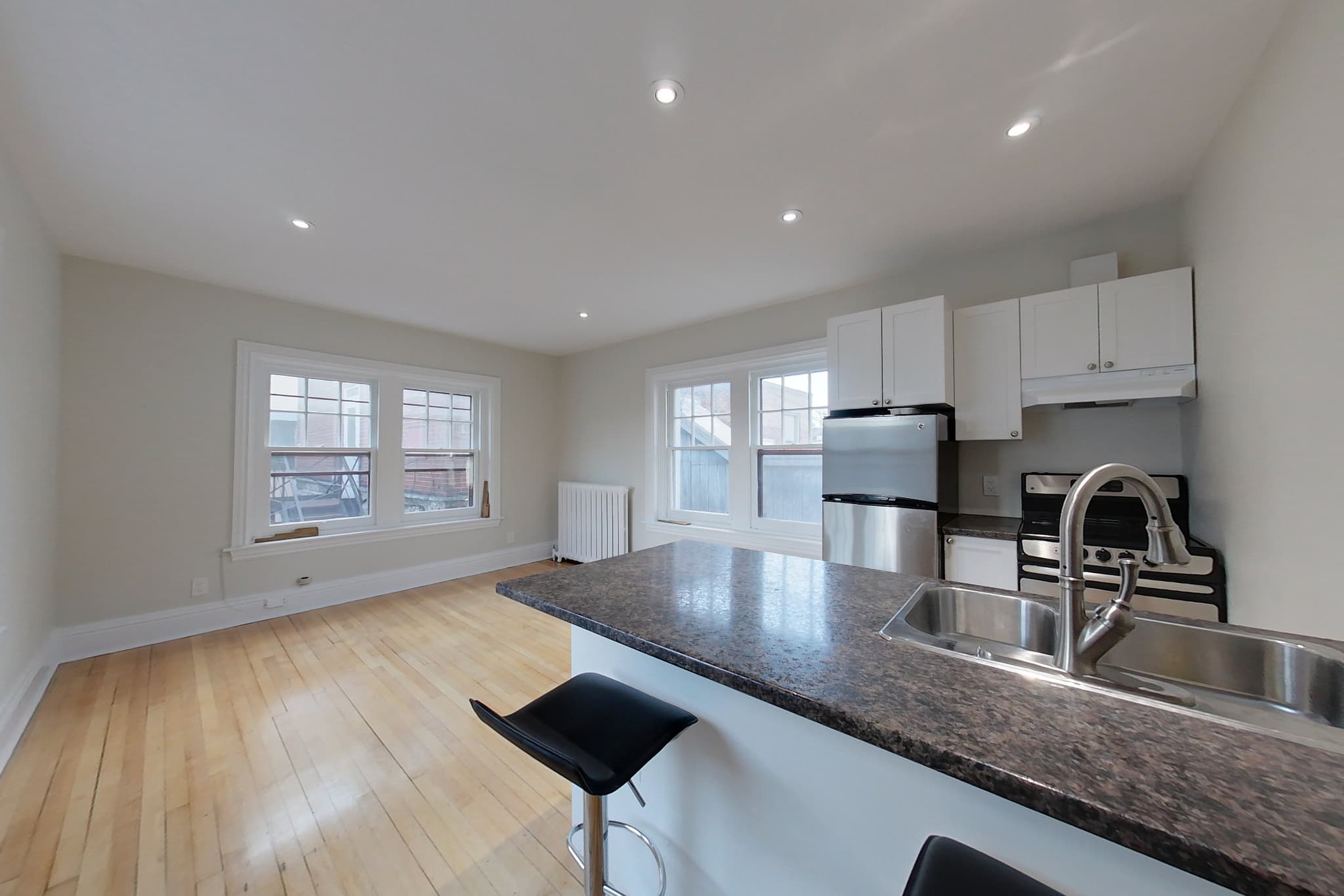 200 Queen Street, photo 6 of 15