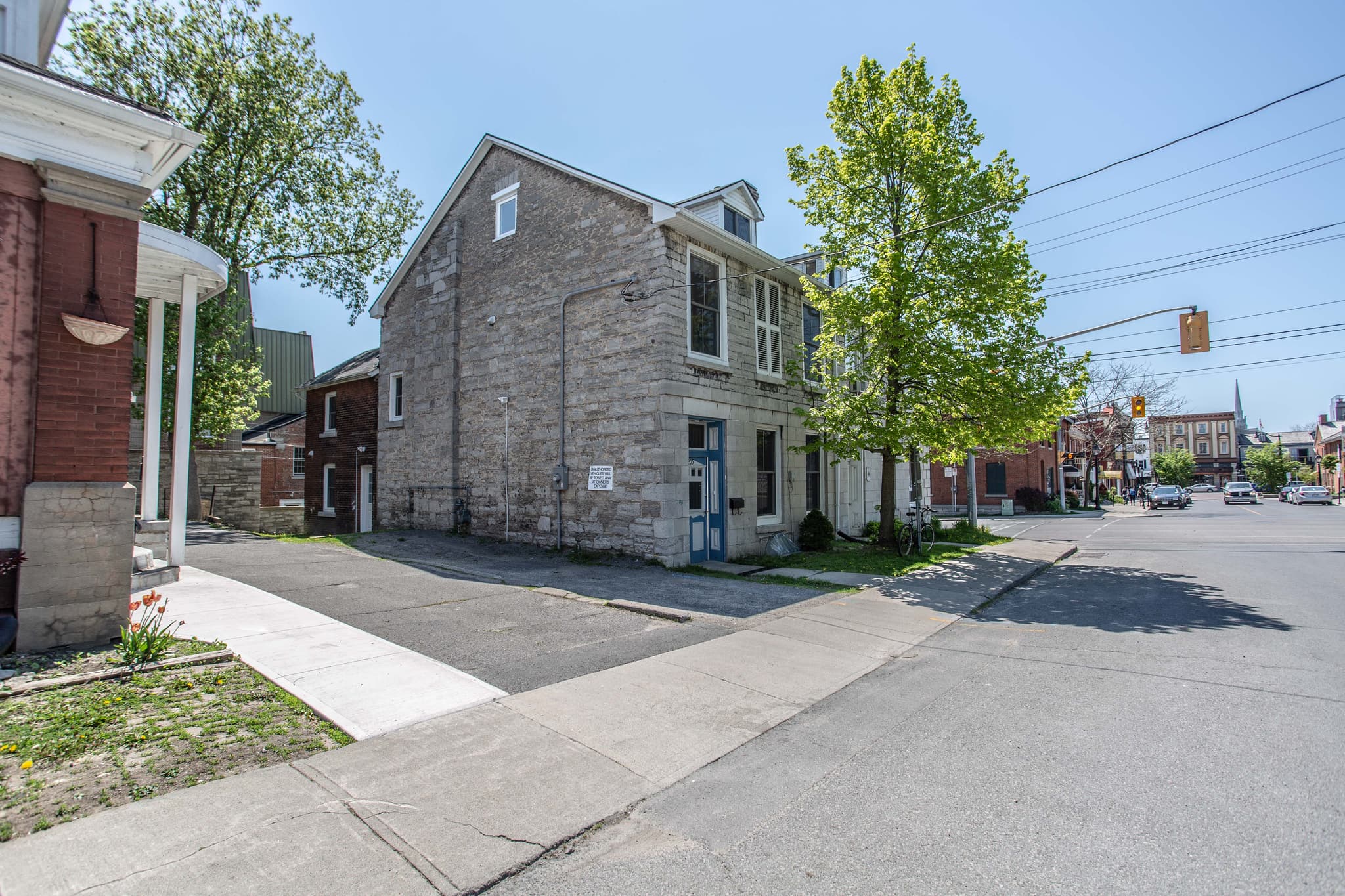205 Sydenham Street, photo 2 of 15
