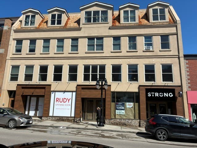 261 Princess Street - Newly Renovated Unit - $35/sqft, photo 3 of 9