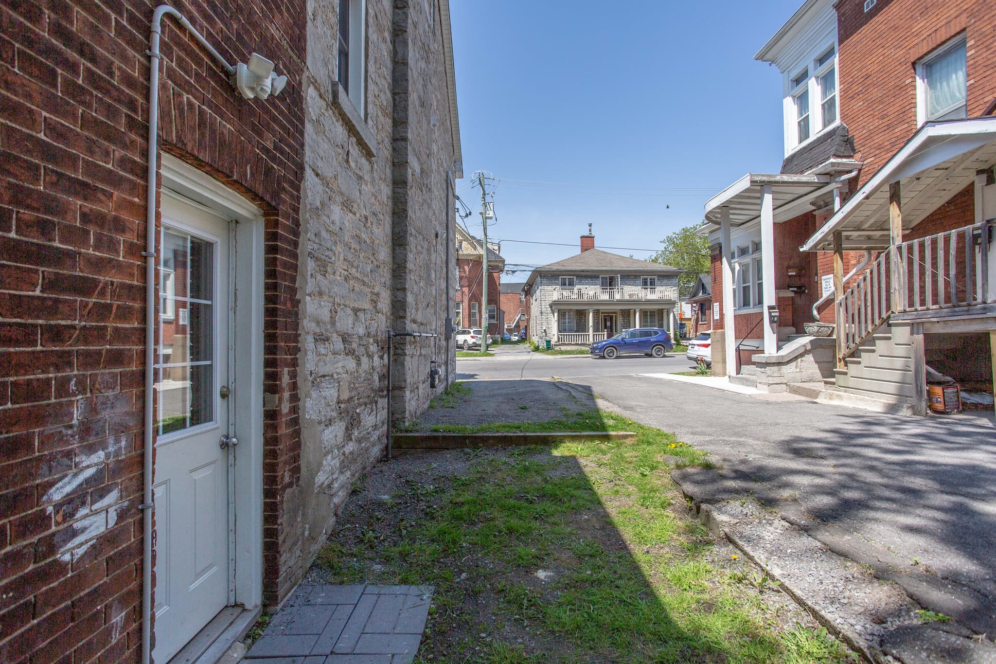 205 Sydenham Street, photo 6 of 15